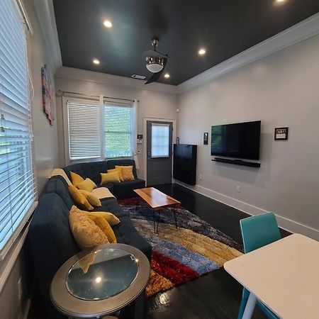 West End Modern Atlanta 3 Bedroom Bungalow エクステリア 写真