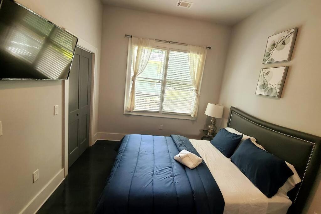 West End Modern Atlanta 3 Bedroom Bungalow エクステリア 写真