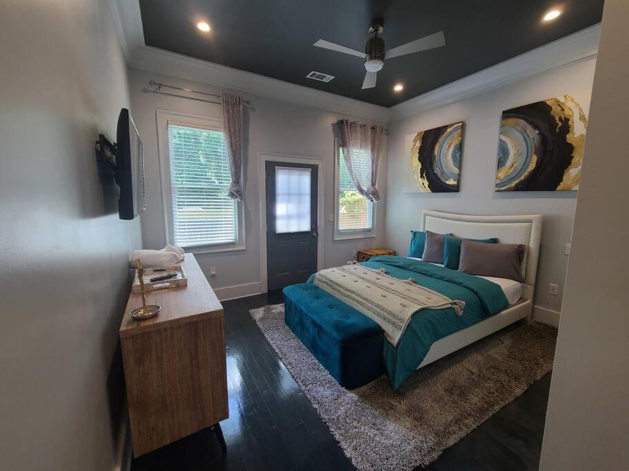 West End Modern Atlanta 3 Bedroom Bungalow エクステリア 写真