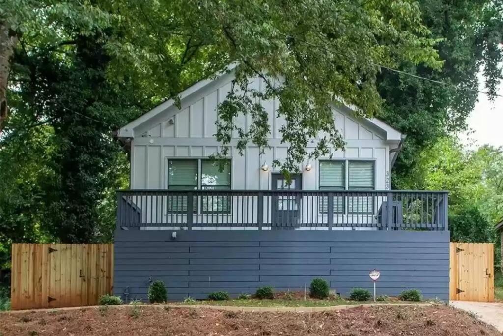 West End Modern Atlanta 3 Bedroom Bungalow エクステリア 写真