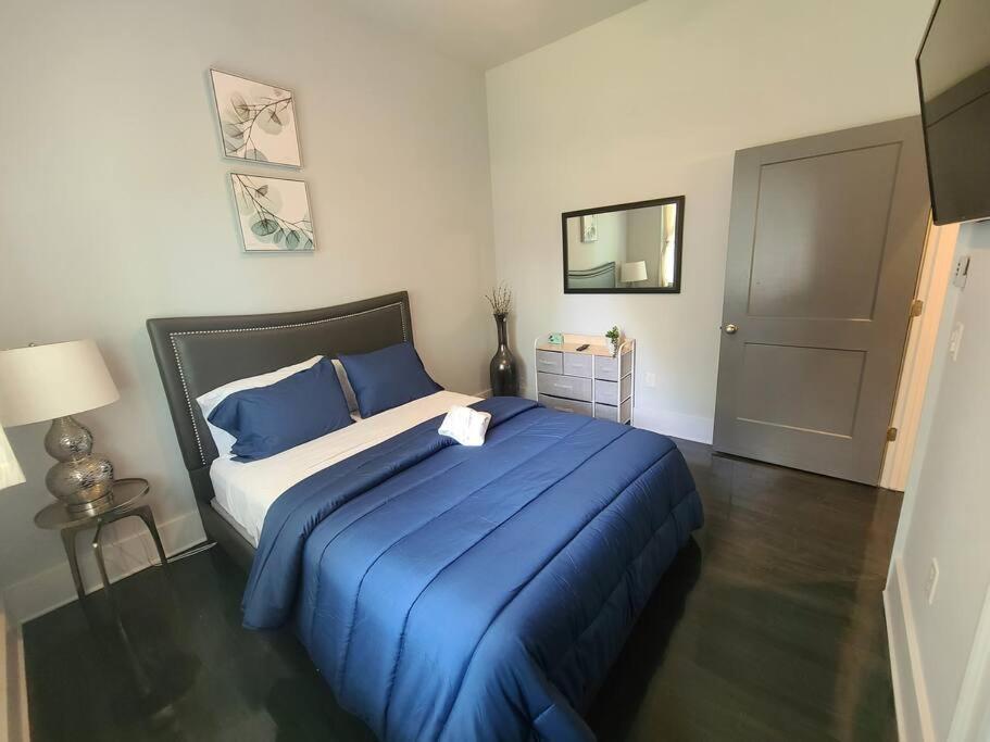 West End Modern Atlanta 3 Bedroom Bungalow エクステリア 写真